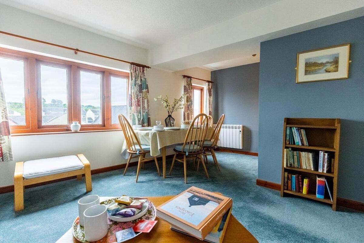 Katherines Court - Spacious Apartment With Rolling Hill Views Kendal Exterior foto